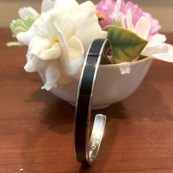 RUSTIC CUFF BLACK W/SILVER TRIM BRACELET. Inscribed “Courage” on inside. EUC! - Picture 1 of 8